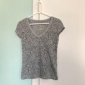 Semi-Sheer Leopard Print V-Neck | Aerópostale